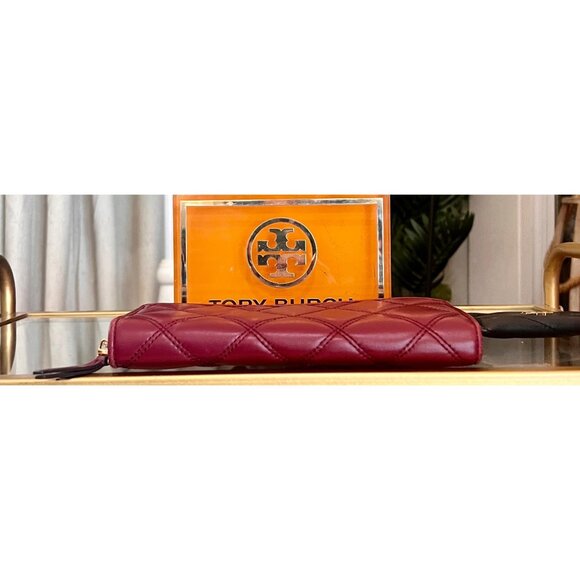 Authentic Tory Burch Maroon Quilted Leather Fleming Zippie Wallet - Picture 4 of 9